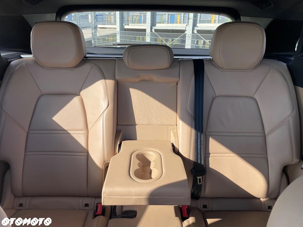 Porsche Cayenne Platinum Edition - 27