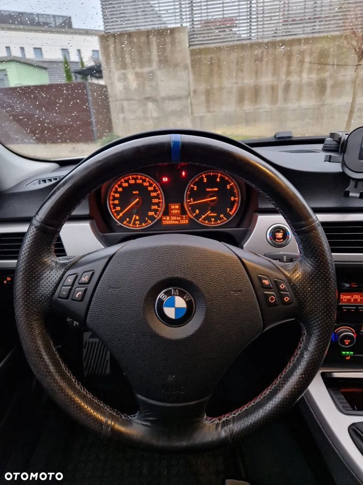 BMW Seria 3 318i Edition Sport - 27