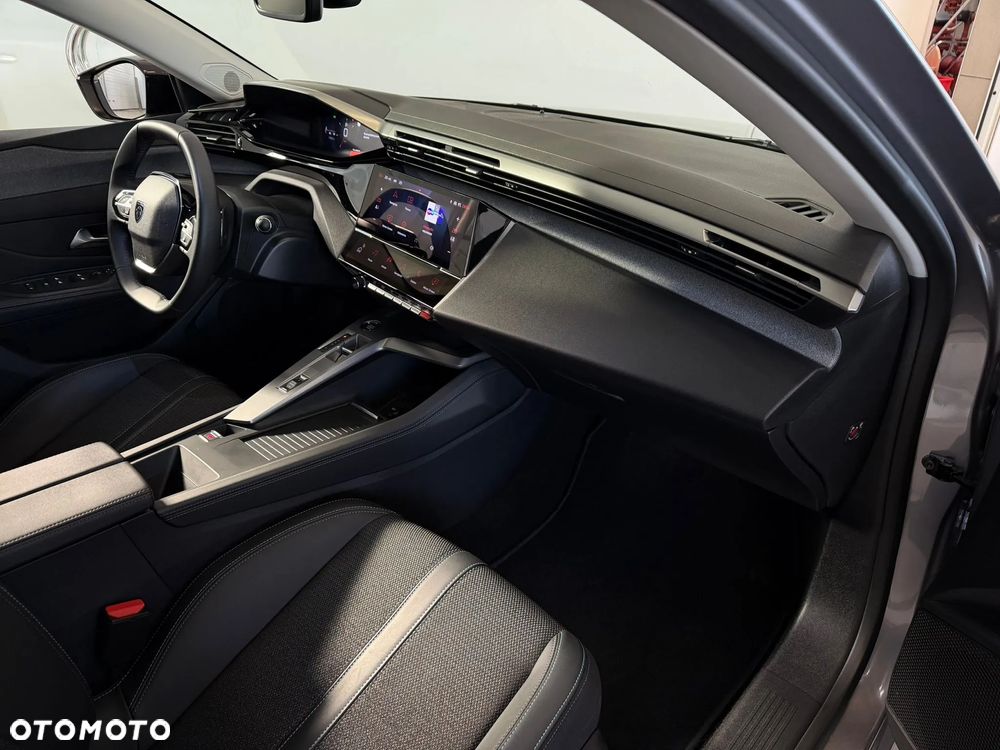 Peugeot 308 1.2 PureTech Allure S&S EAT8 - 11
