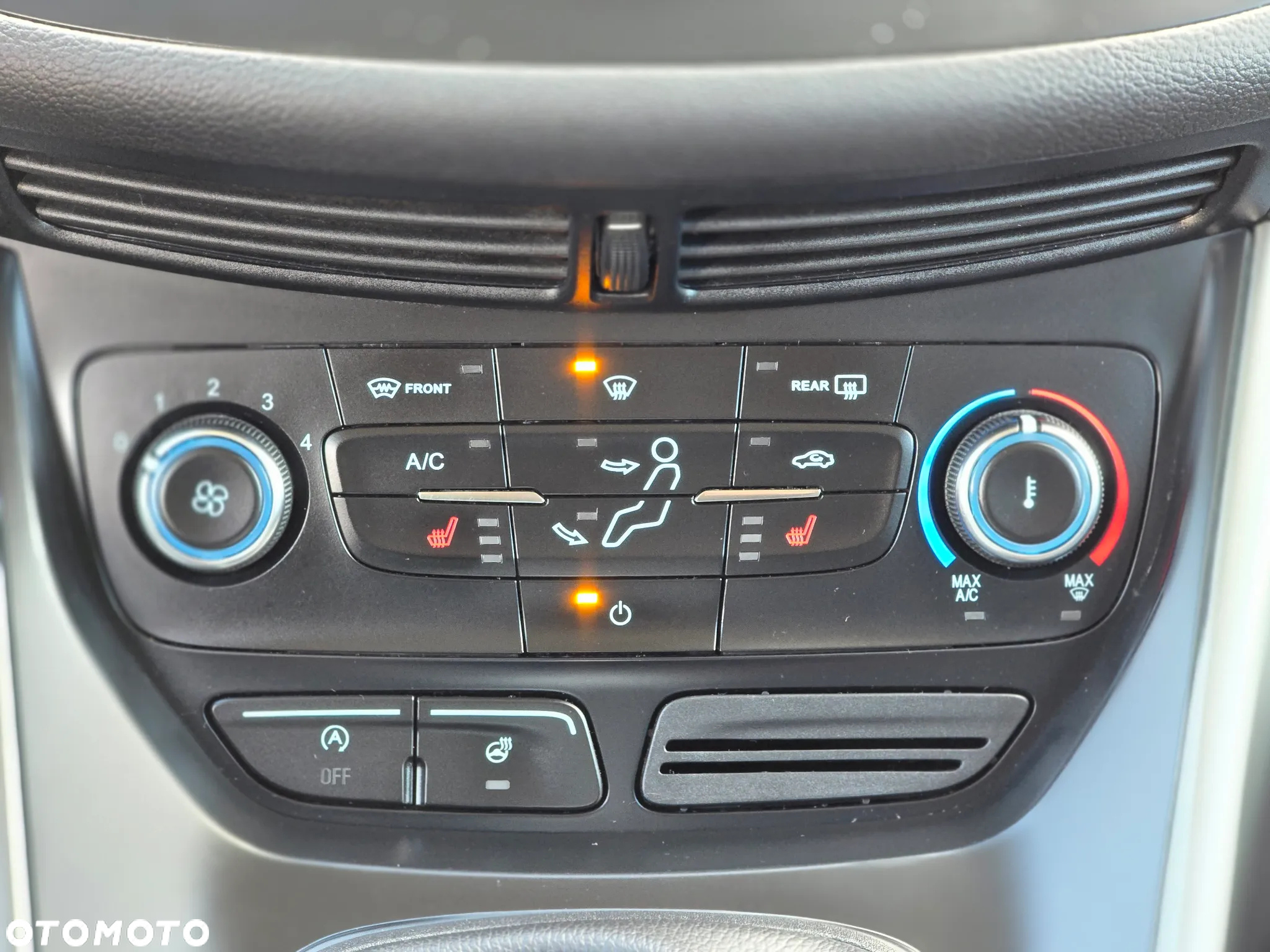 Ford Kuga 1.5 EcoBoost 2x4 Trend - 26