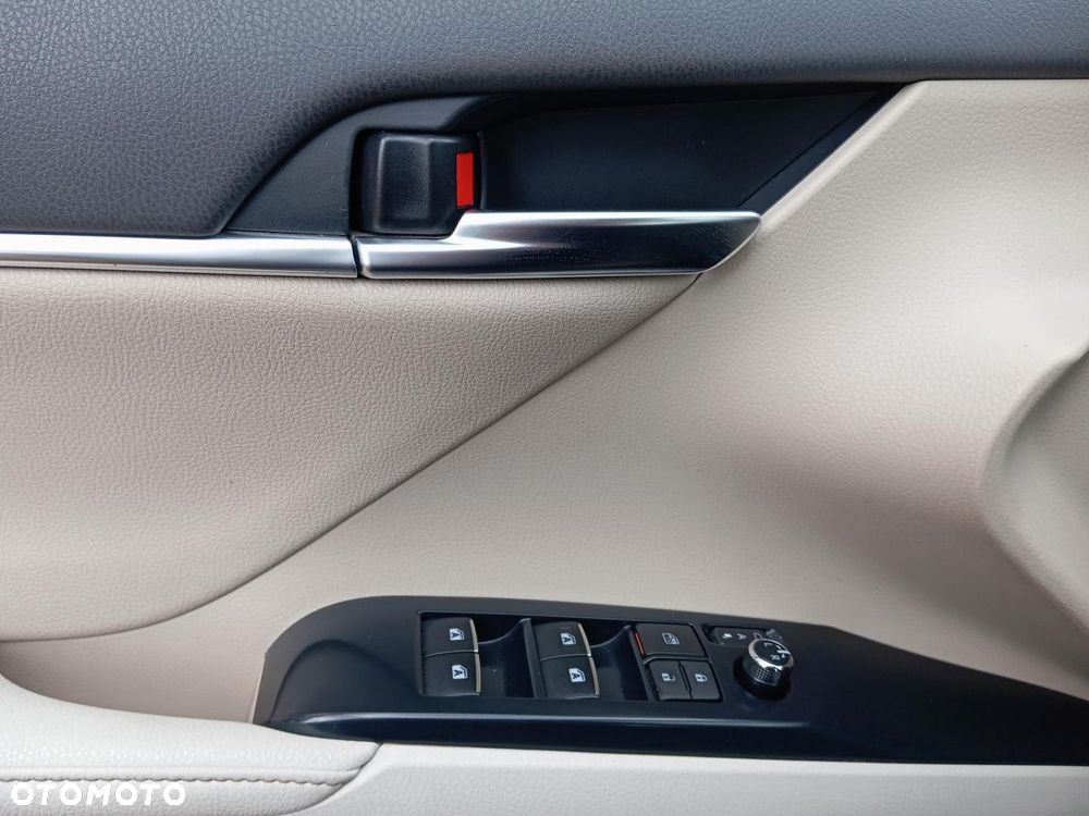 Toyota Camry 2.5 Hybrid Comfort CVT - 20