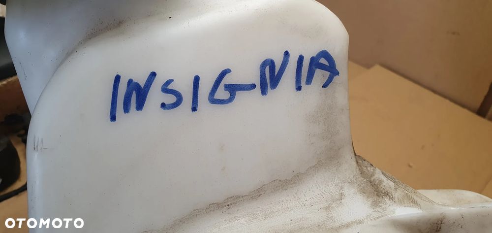 Zbiorniczek spryskiwaczy pompki XENON Opel Insignia A 13315611 13240935 - 11