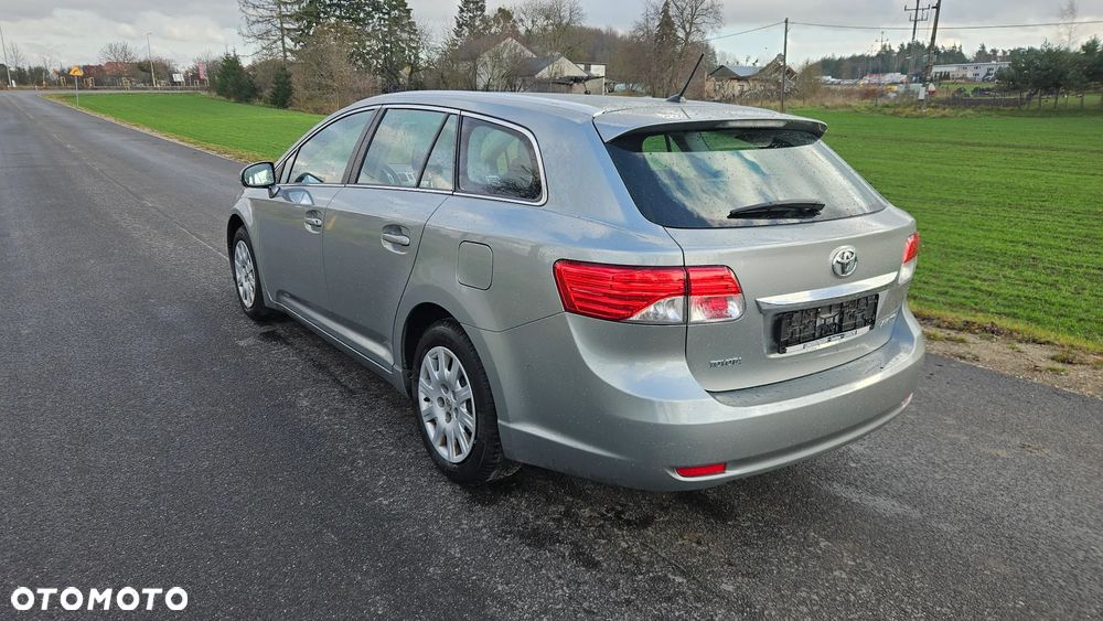 Toyota Avensis Touring Sports 1.6 - 6
