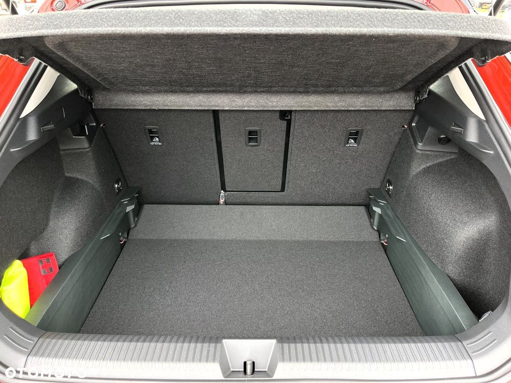 Volkswagen T-Roc 1.5 eTSI Life DSG - 28