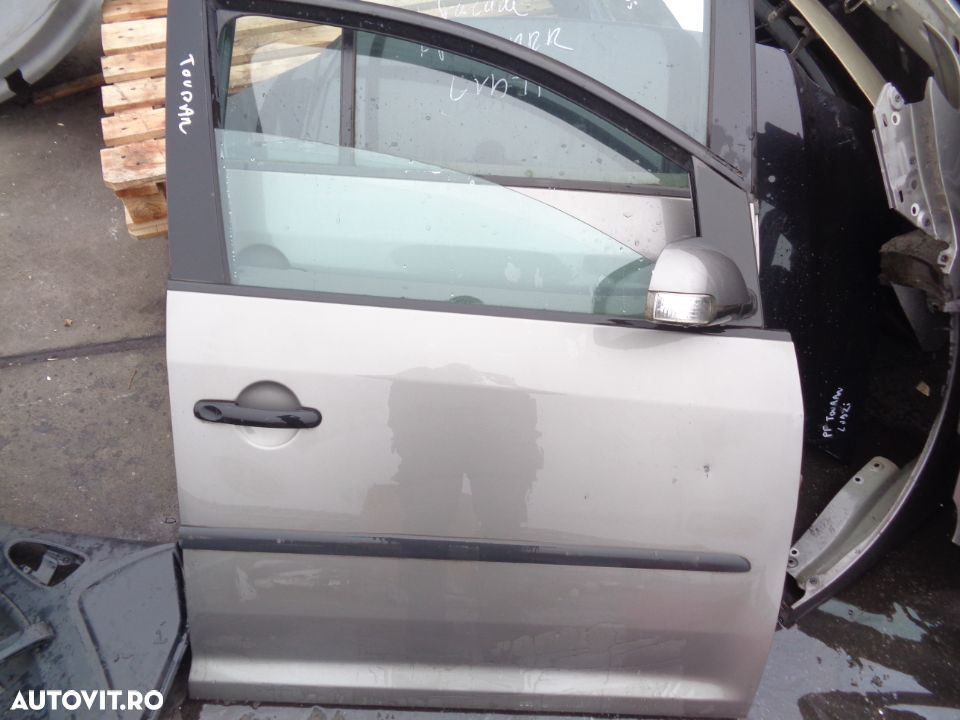 Vand Usa Fata Dreapta Volkswagen Touran din 2009 fara lovituri fara rugini - 1