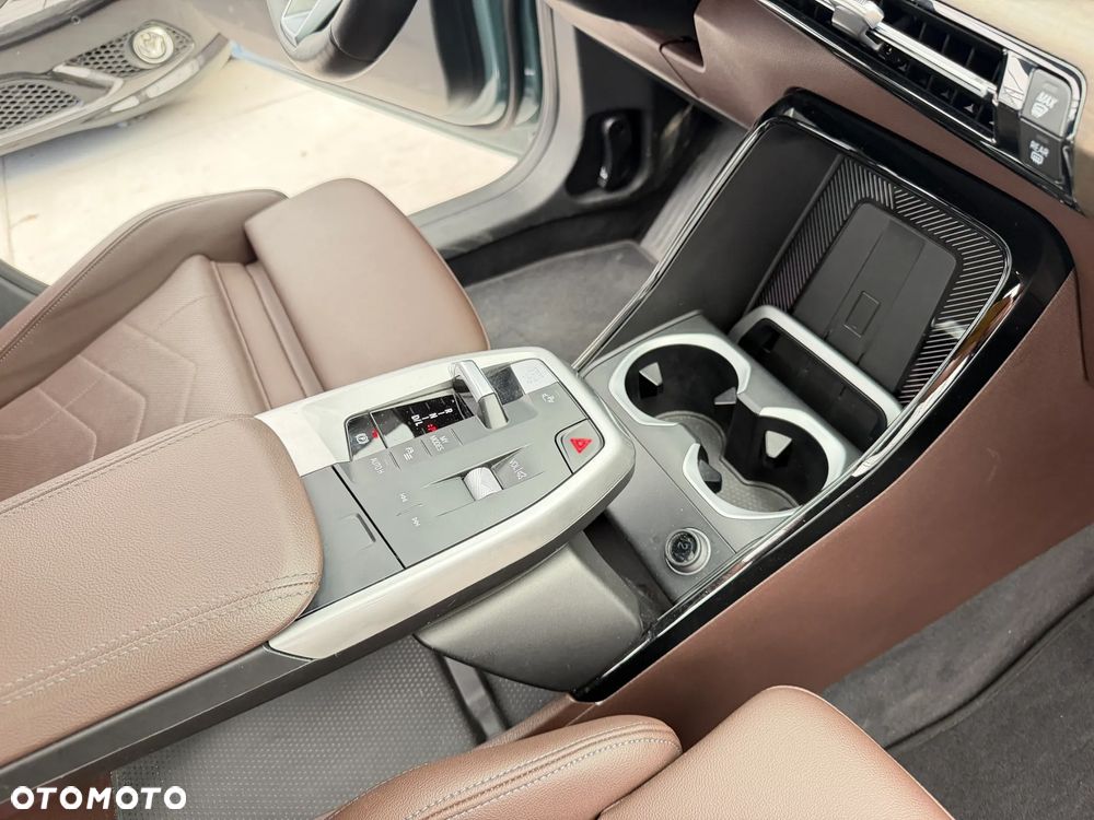 BMW X1 xDrive25i GPF xLine - 11