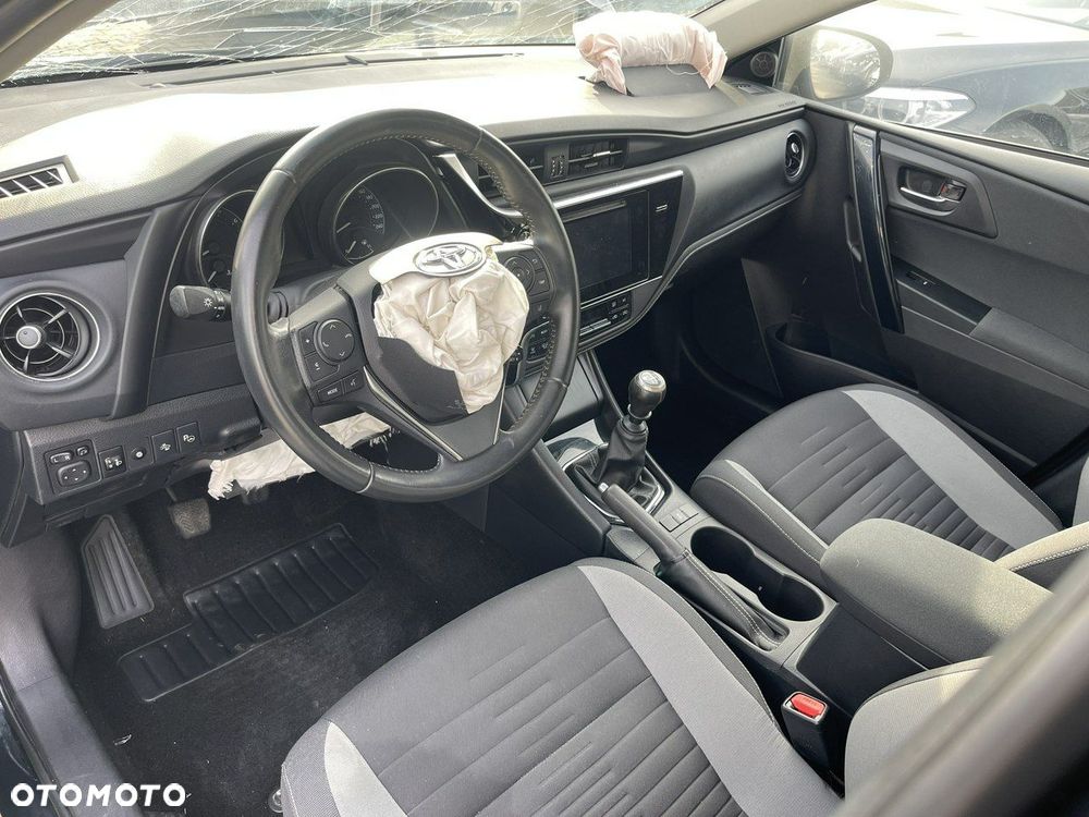 Toyota Auris 1.6 Travel - 6