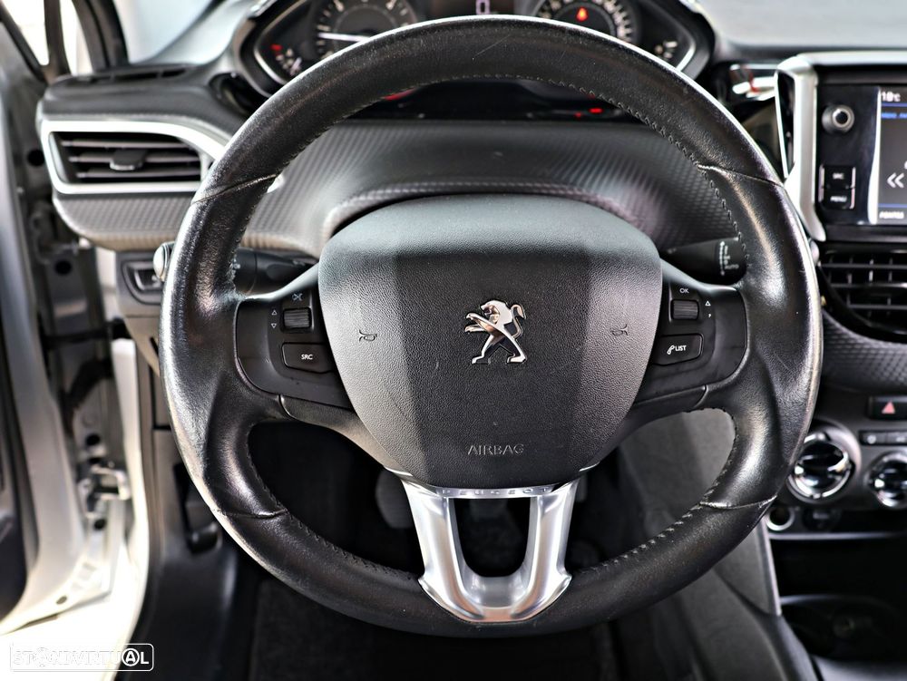 Peugeot 208 1.6 BlueHDi Style - 42