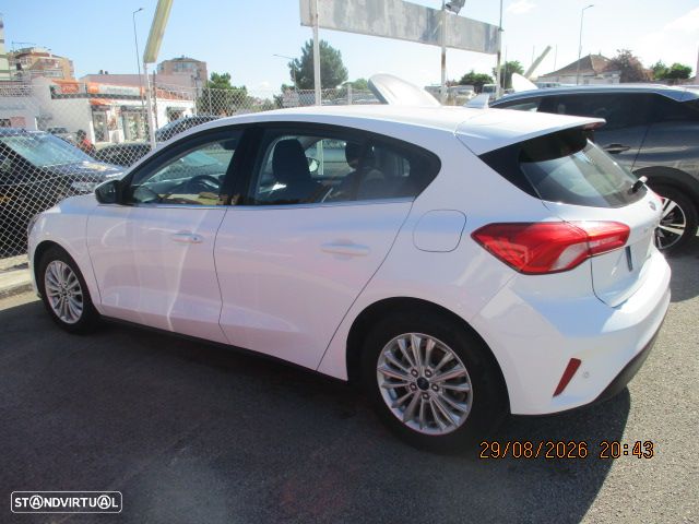 Ford Focus 1.5 TDCi DPF S&S Business - 6