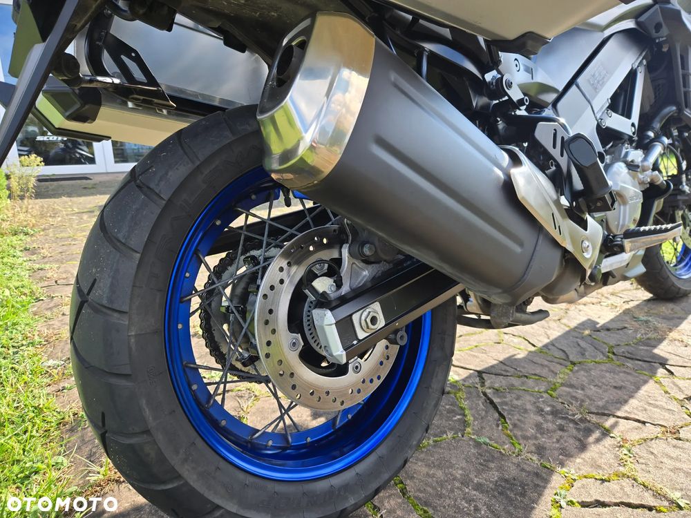 Suzuki V-STROM - 20