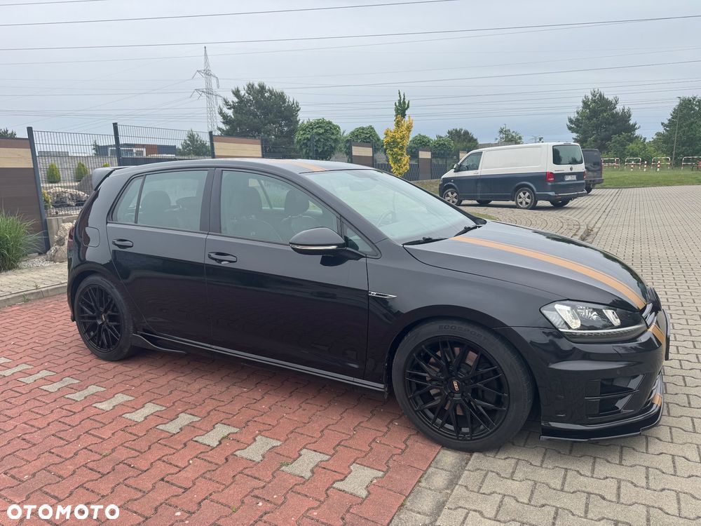 Volkswagen Golf - 10
