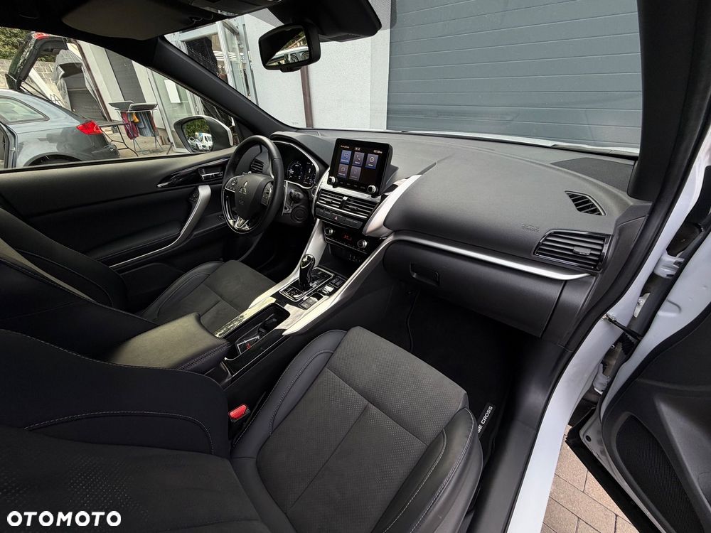 Mitsubishi Eclipse Cross 2.4 PHEV Invite Plus - 11