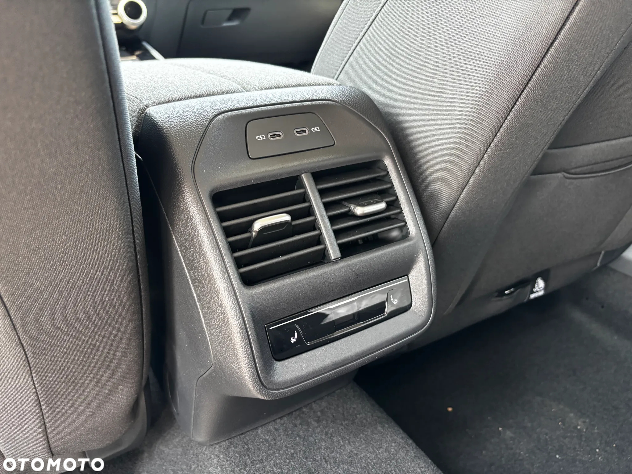 Skoda Superb 2.0 TSI Edition 130 DSG - 14
