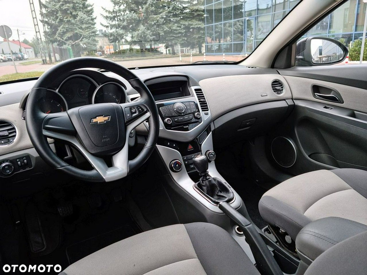 Chevrolet Cruze 1.6 LS - 6