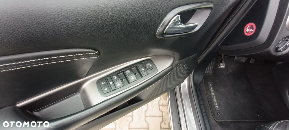 Fiat Freemont 2.0 Multijet 16V DPF Automatik Allrad Cross - 22