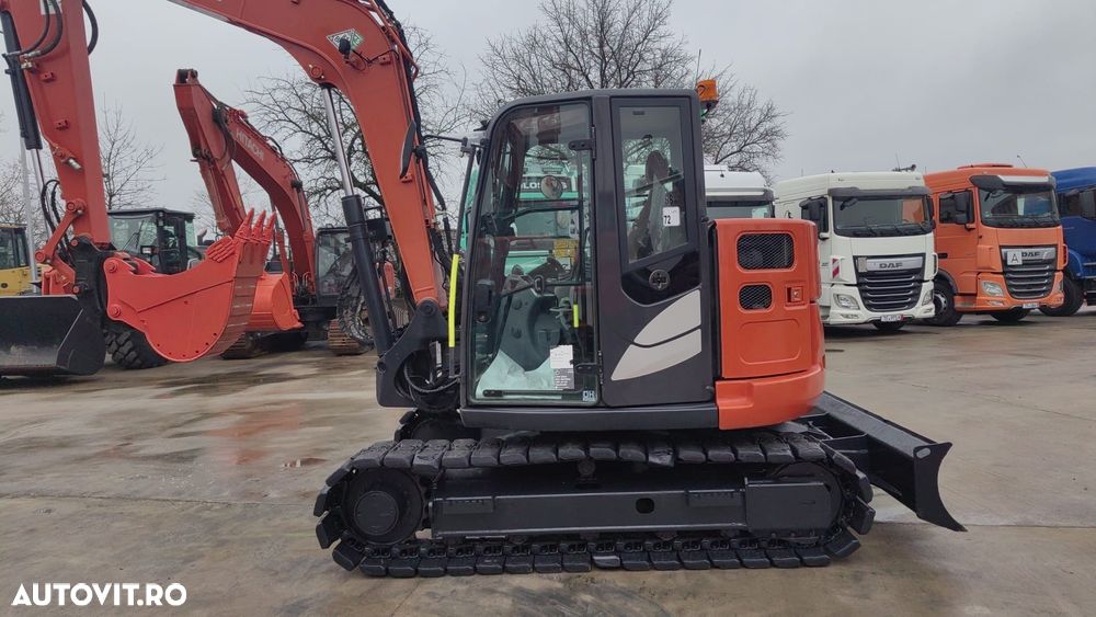 Hitachi ZX85, 2023, 2.314h, MASA OPERATIONALA 9,3tone, senile cauciuc pad, CUPLA RAPIDA HIDRAULICA si 3 cupe NOI, latime 2,2m, ad sapare 5m, inst picon pe brate, Aer cond, camera spate, posibil leasing 4 ani, CA NOU-PROMOTIE 63900 EUR+tva - 22
