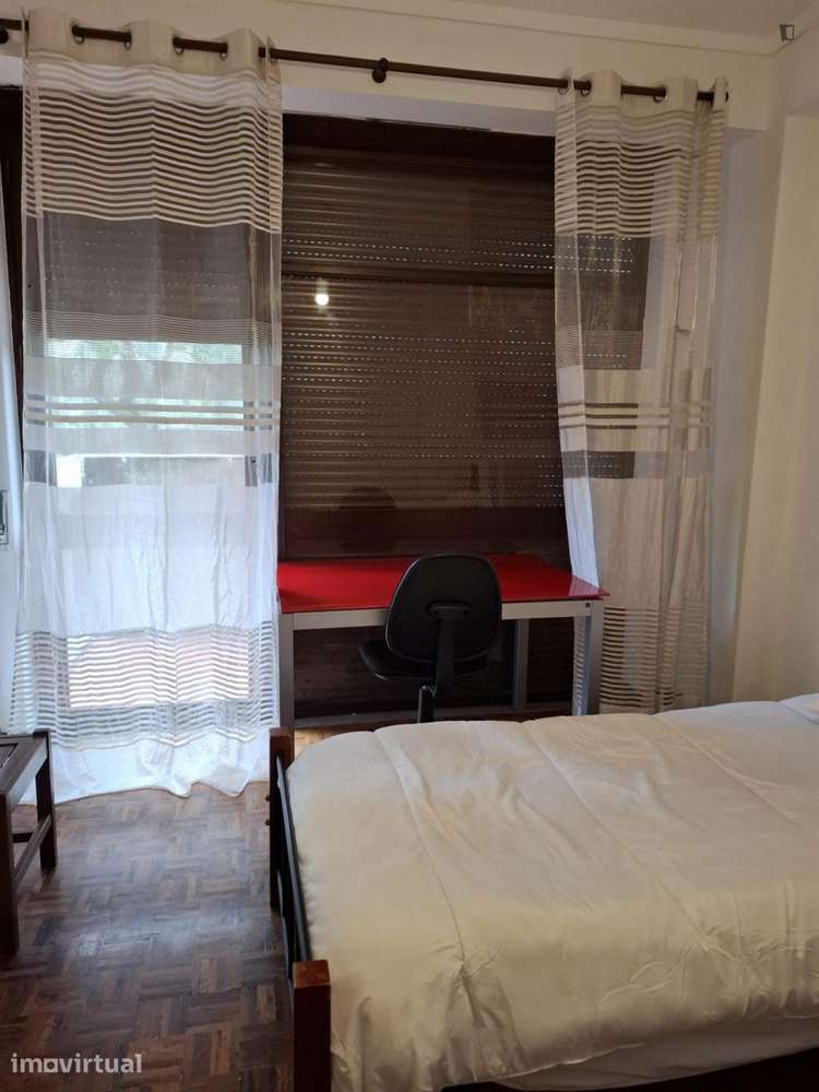 Quarto - localizado em Bairro do Sol Coimbra - Grande imagem: 4/25