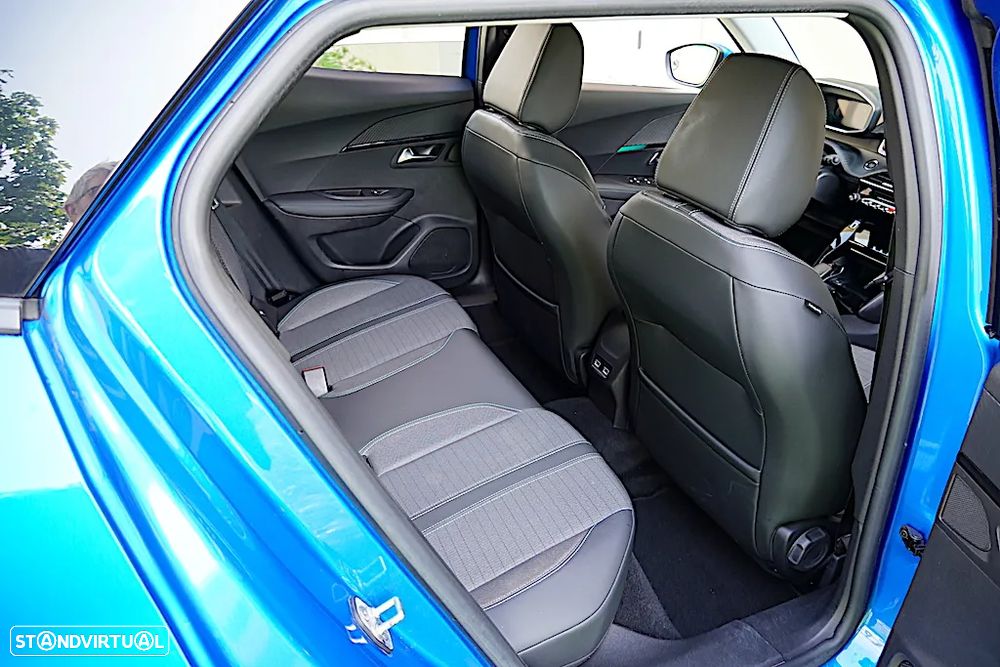 Peugeot e-2008 50 kWh Allure Pack - 17