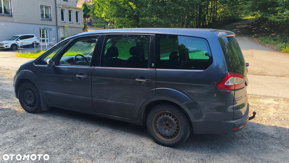 Ford Galaxy 2.0 Ghia - 3