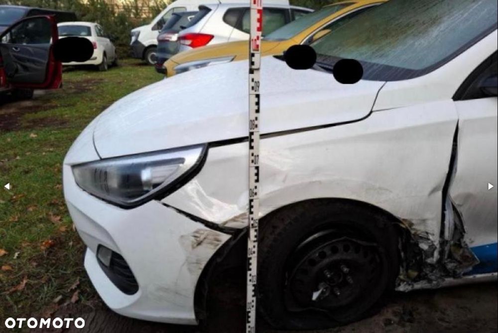 Hyundai i30 1.4 Comfort - 11