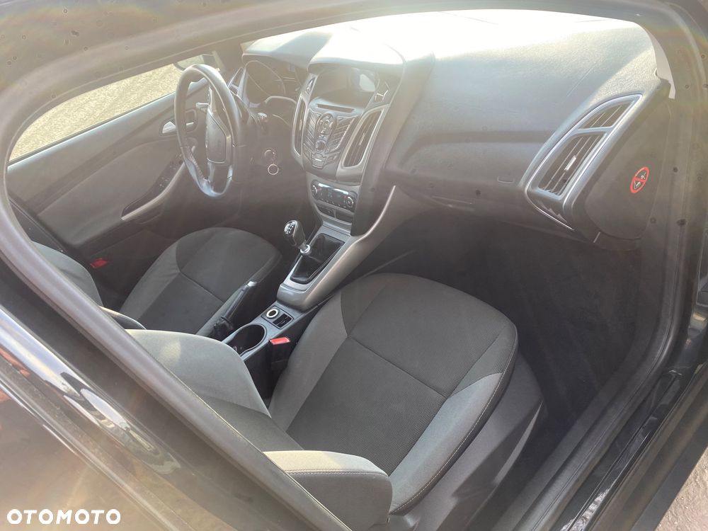Ford Focus - 8