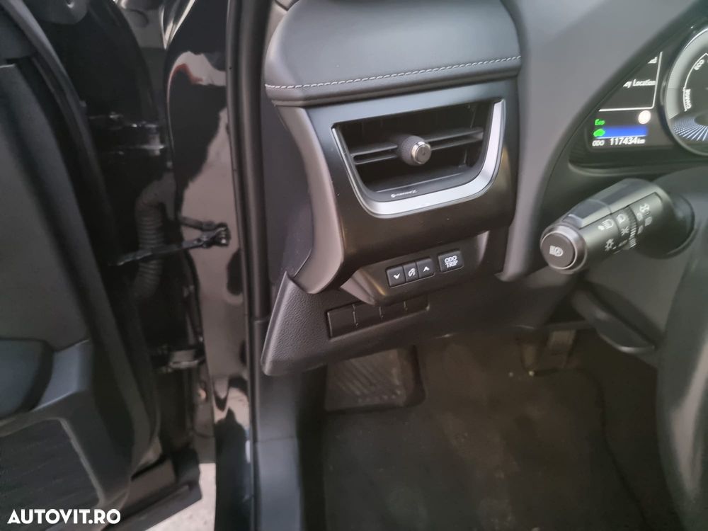 Lexus UX - 20