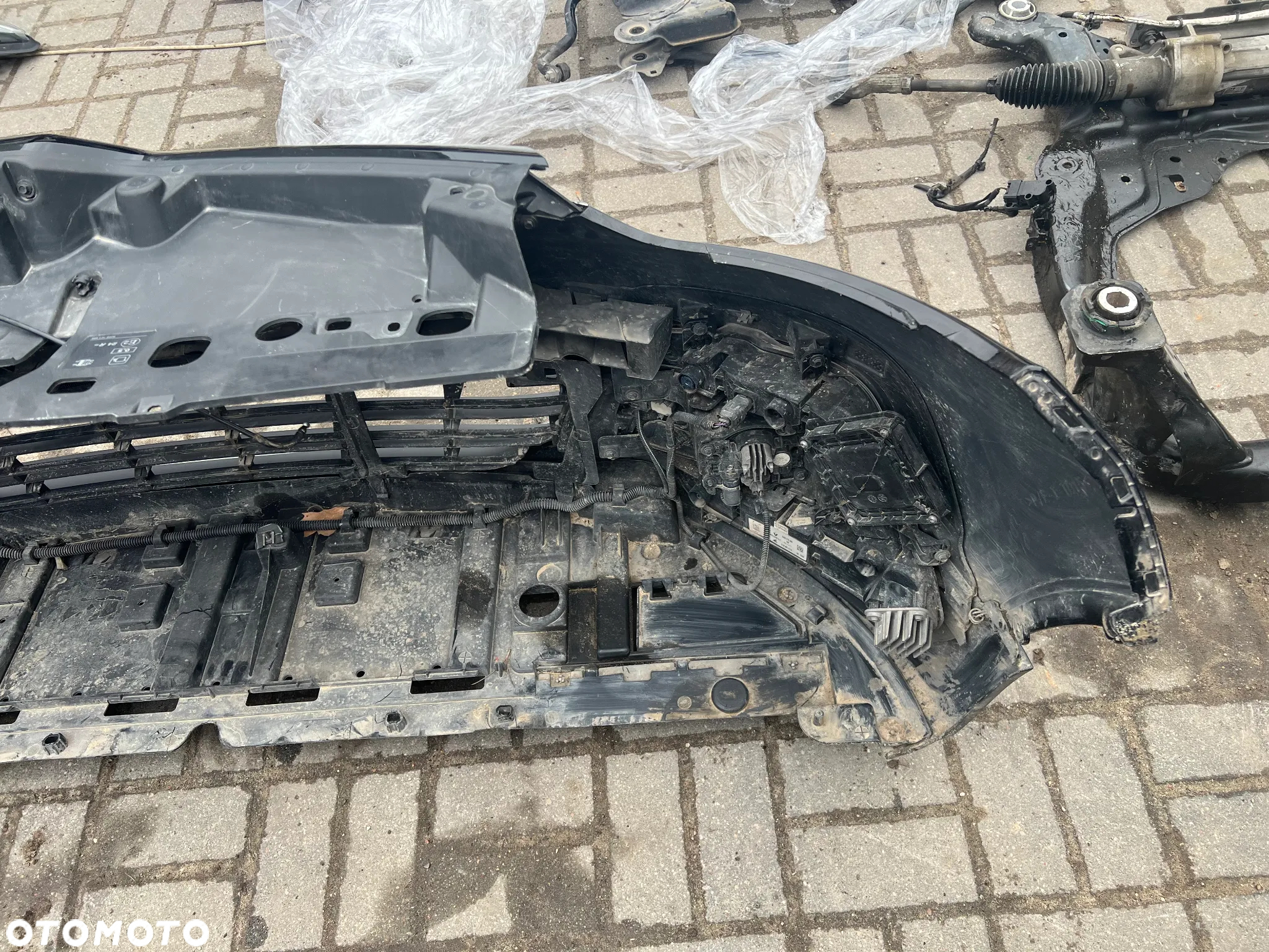 ZDERZAK MASKA LAMPY PAS PRZOD CAPTUR LIFT FULL - 5