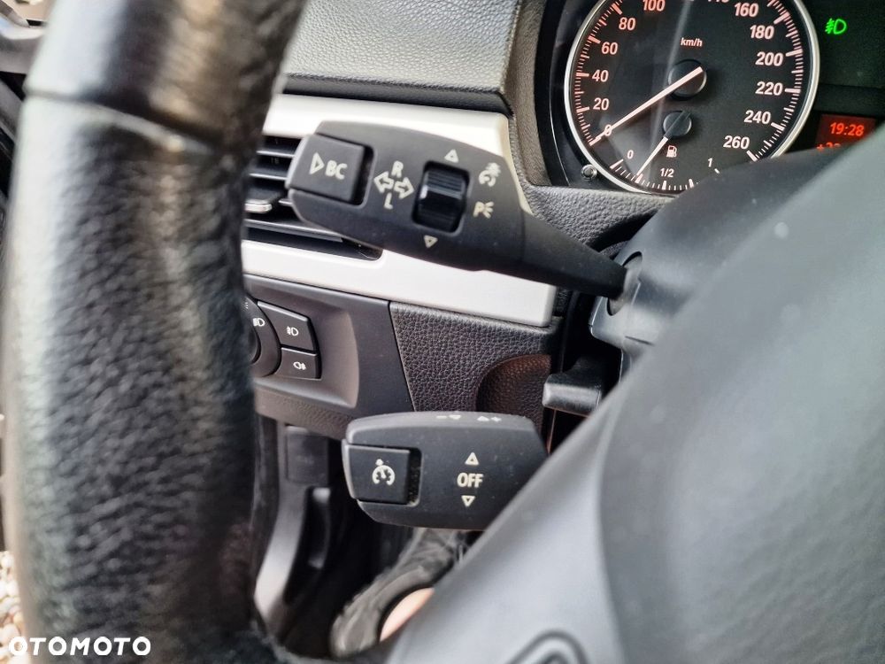 BMW Seria 3 - 33
