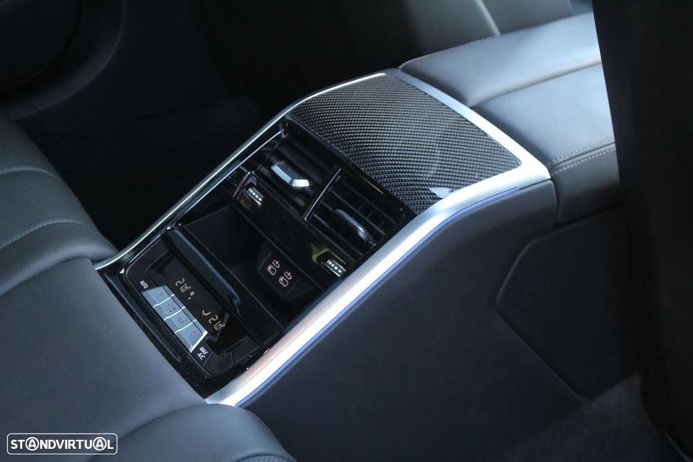 BMW 840 Gran Coupé d xDrive Pack M - 33