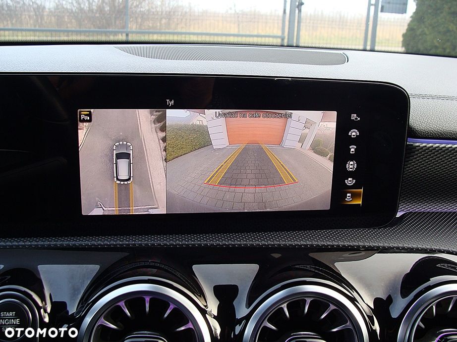 Mercedes-Benz CLA 200 d Progressive 8G-DCT - 24