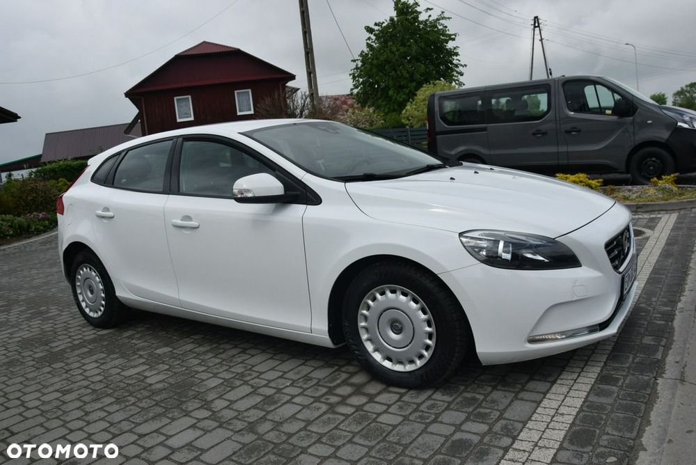 Volvo V40 D2 - 8