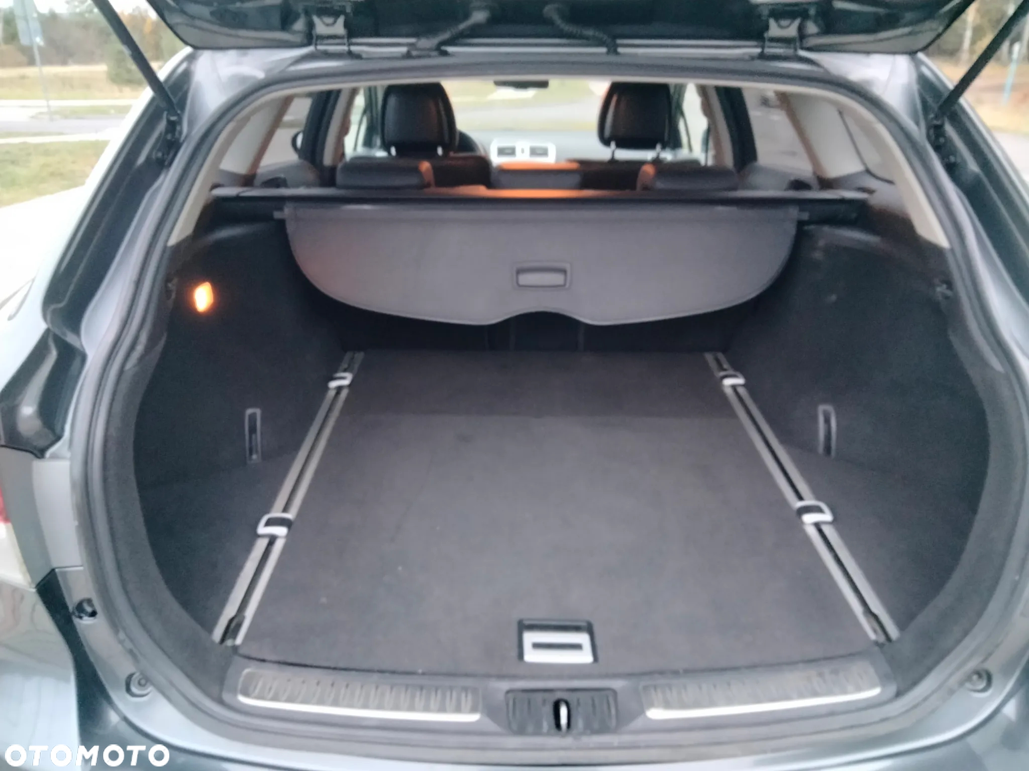 Toyota Avensis 2.0 D-4D Premium - 7