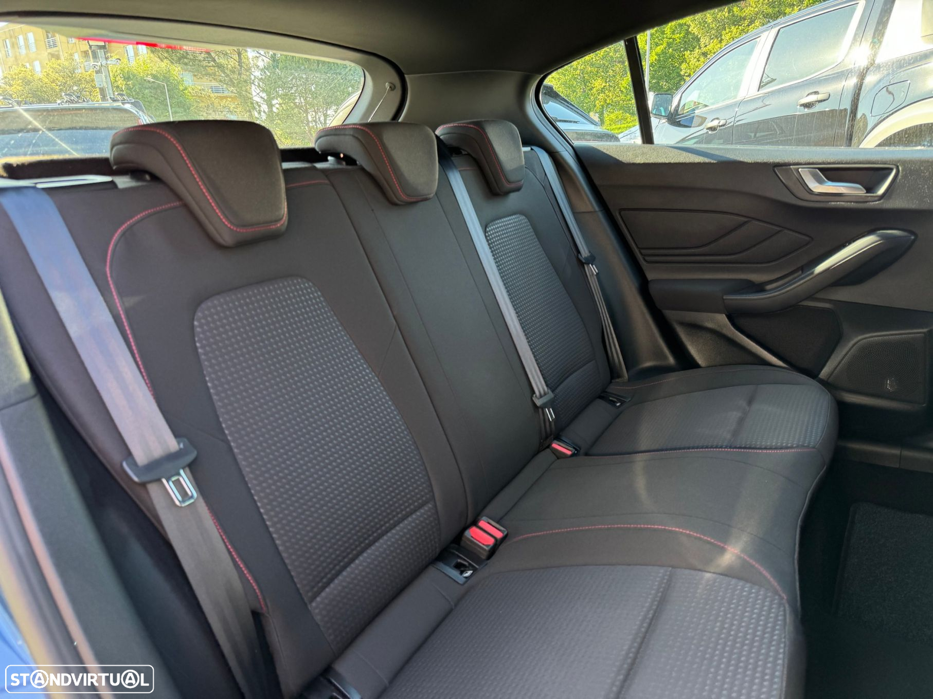 Ford Focus 1.5 TDCi EcoBlue ST-Line Aut. - 19