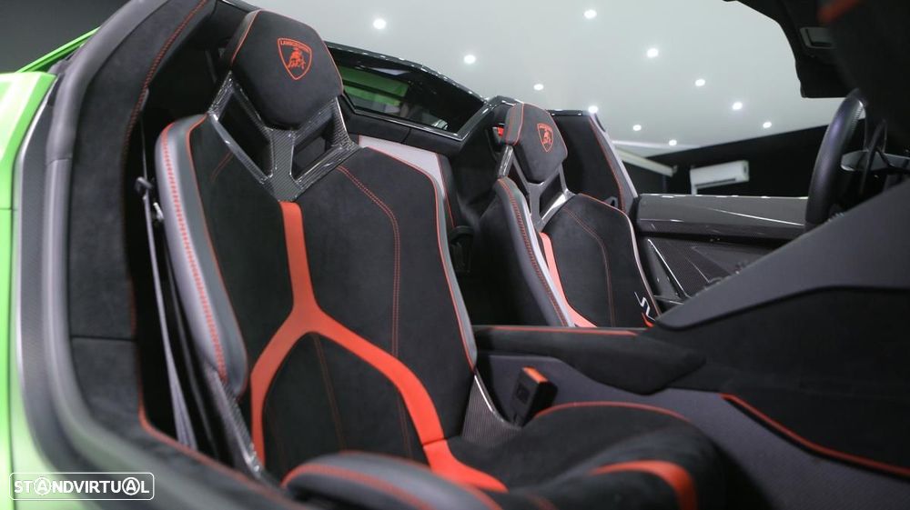 Lamborghini Aventador SVJ Roadster - 32