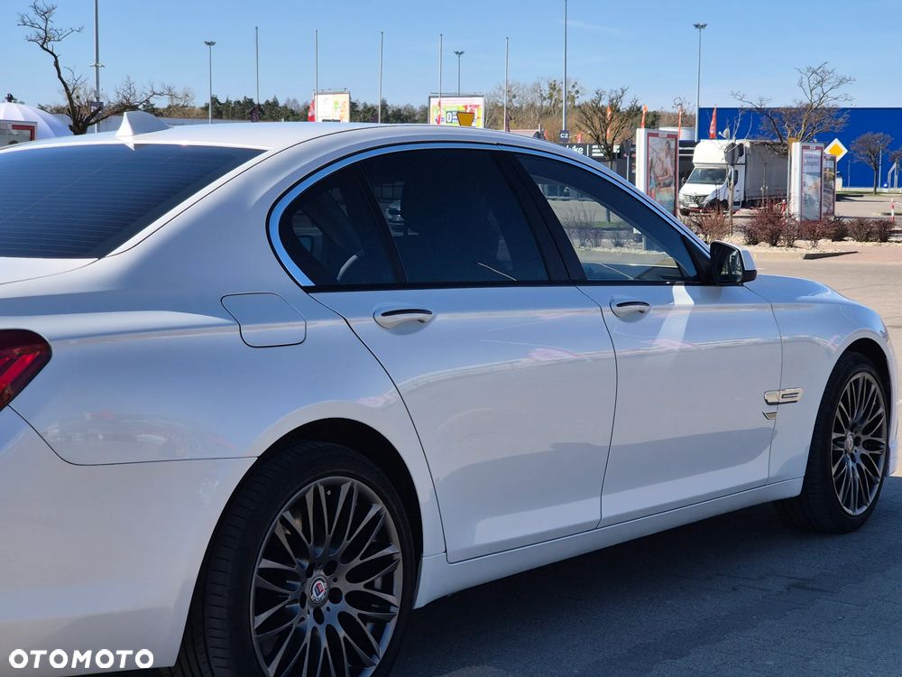 BMW Seria 7 - 12