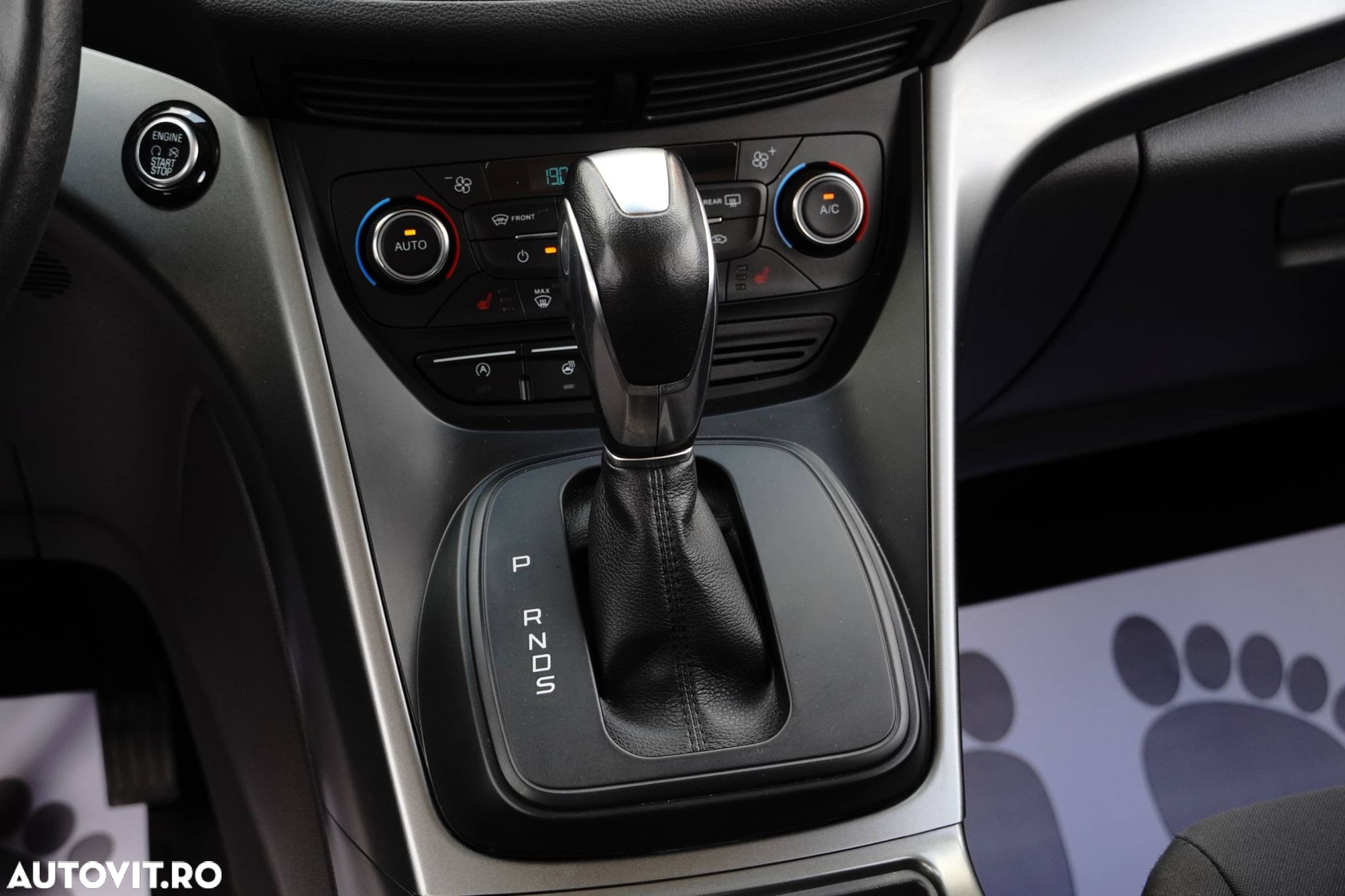 Ford Kuga - 28