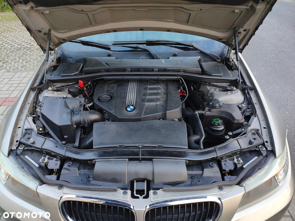 BMW Seria 3 - 35