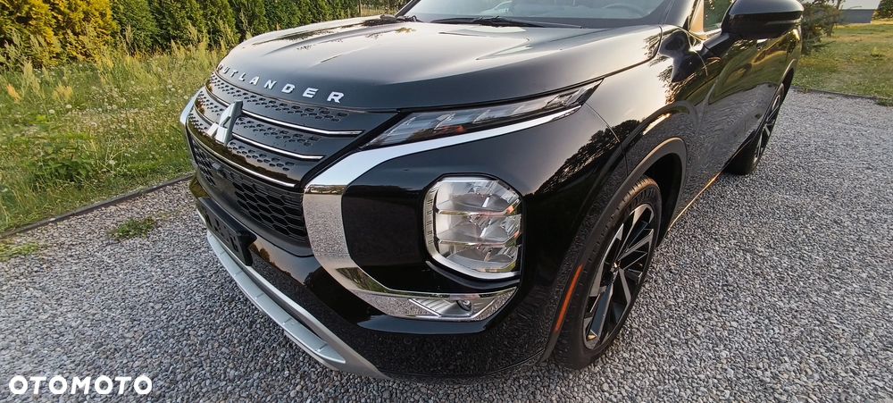 Mitsubishi Outlander - 10