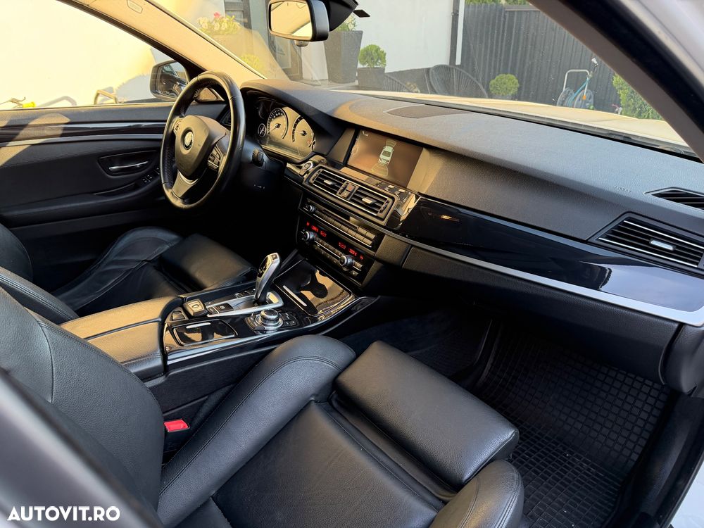 BMW Seria 5 520d Aut. - 11