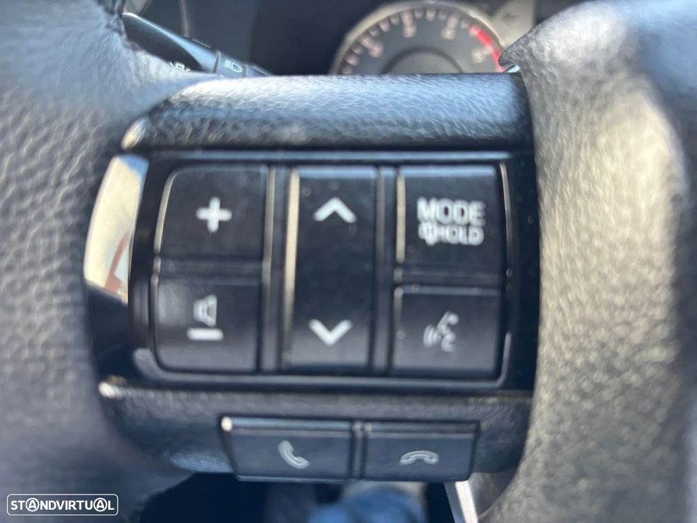 Toyota Hilux 2.4 D-4D 4WD CD CM - 29