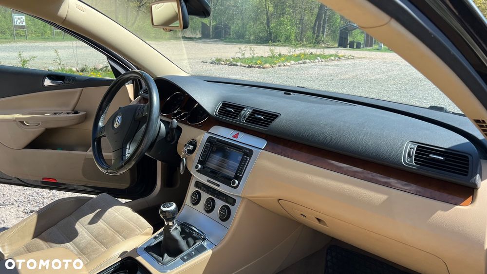 Volkswagen Passat 1.8 TSI Highline - 11