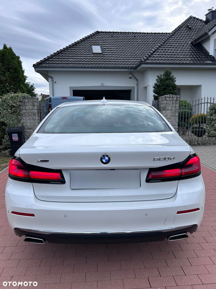 BMW Seria 5 520d Luxury Line - 2