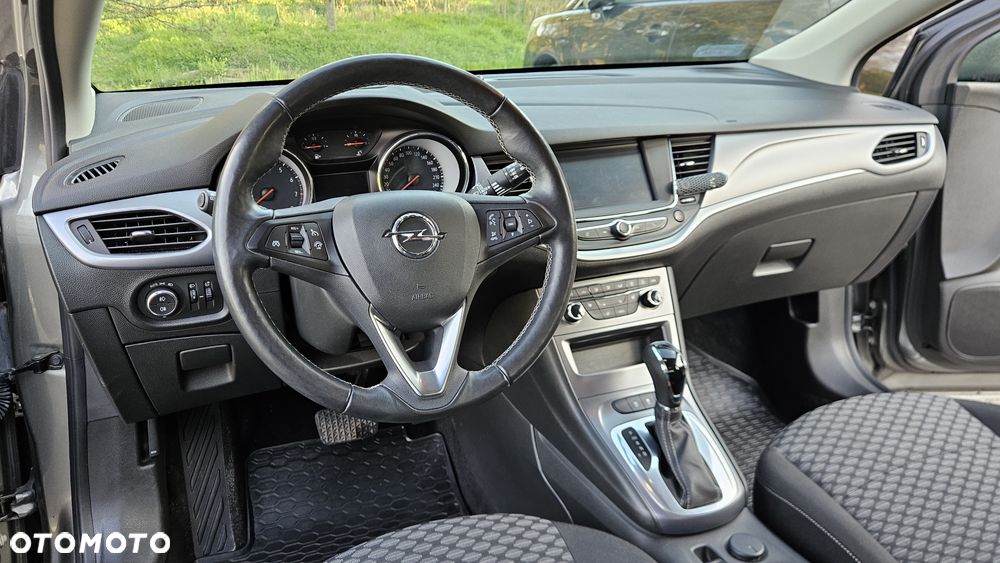 Opel Astra 1.4 T Enjoy S&S - 14