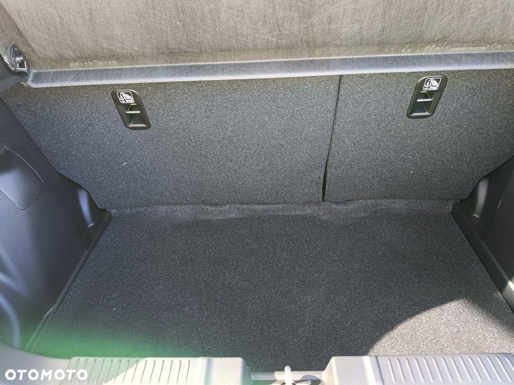 Suzuki Swift 1.2 Dualjet SHVS Premium Plus CVT - 11