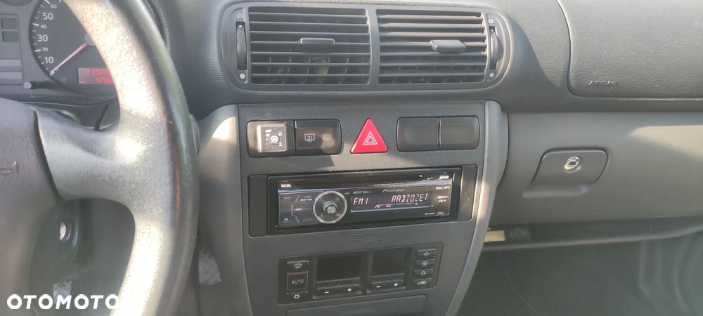 Audi A3 3-drzwiowe 1.6 Ambiente - 7