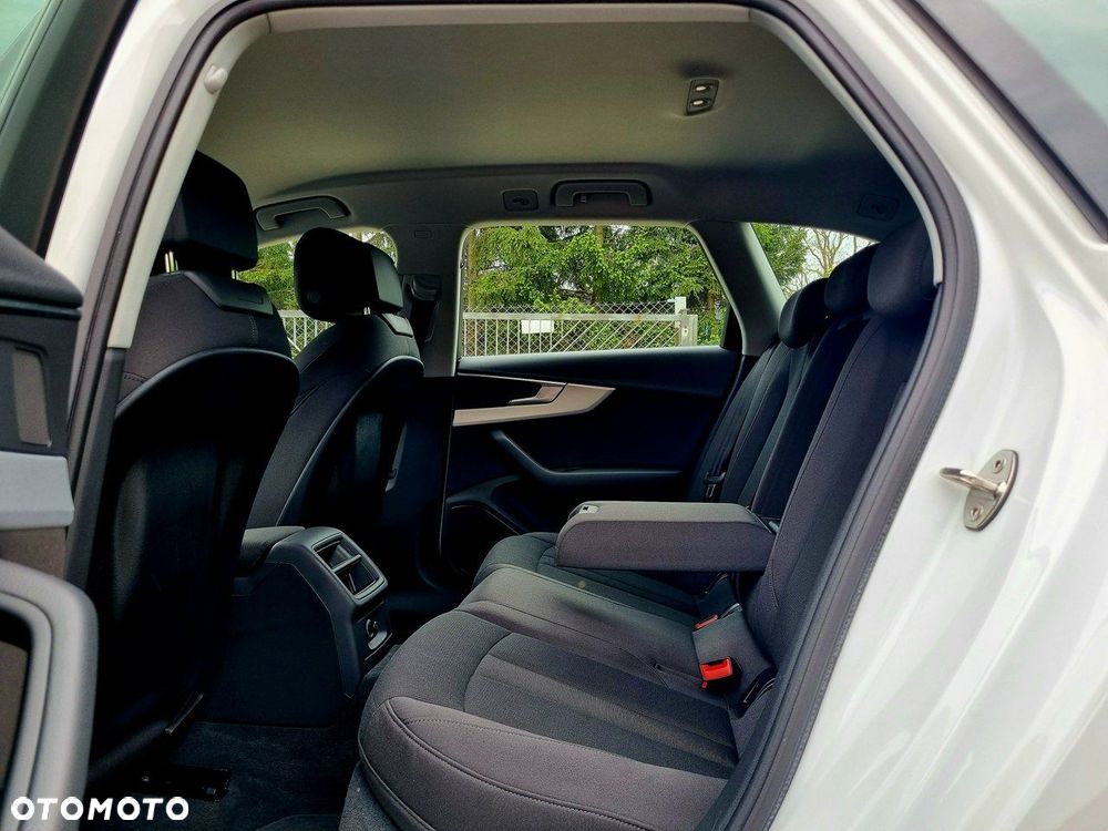 Audi A4 Avant 2.0 TDI Quattro S tronic - 12
