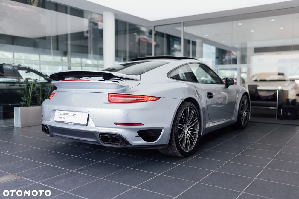 Porsche 911 Turbo S - 10