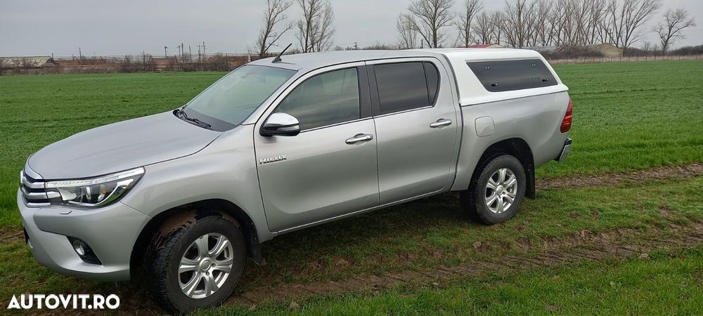 Toyota Hilux - 1