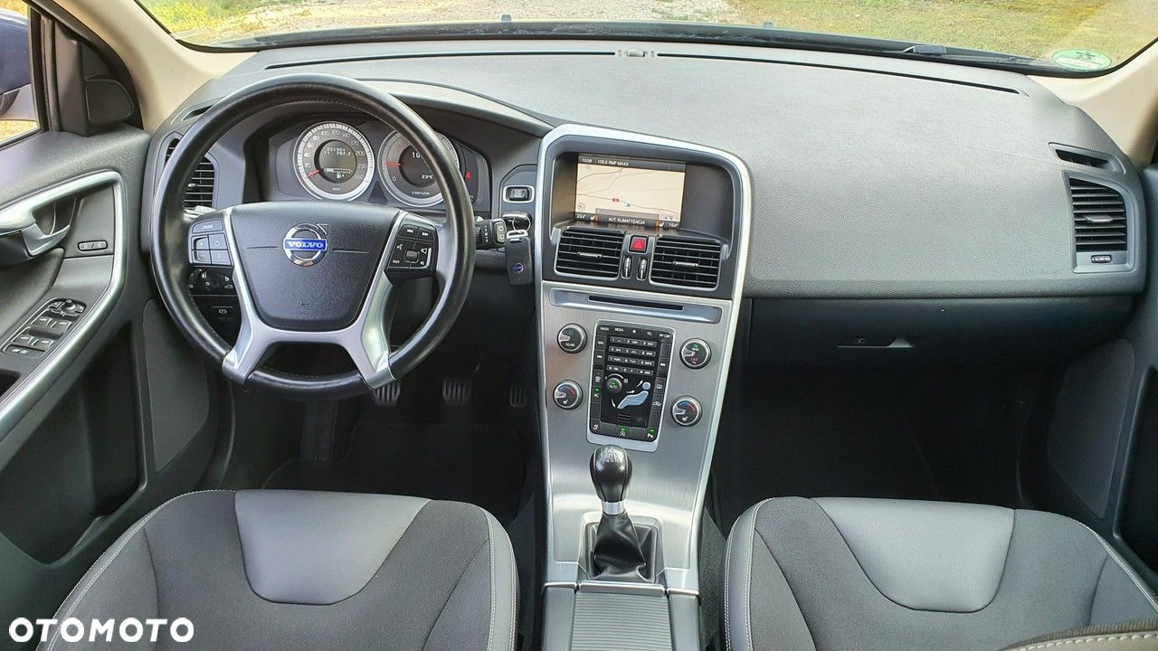 Volvo XC 60 D4 Momentum - 6