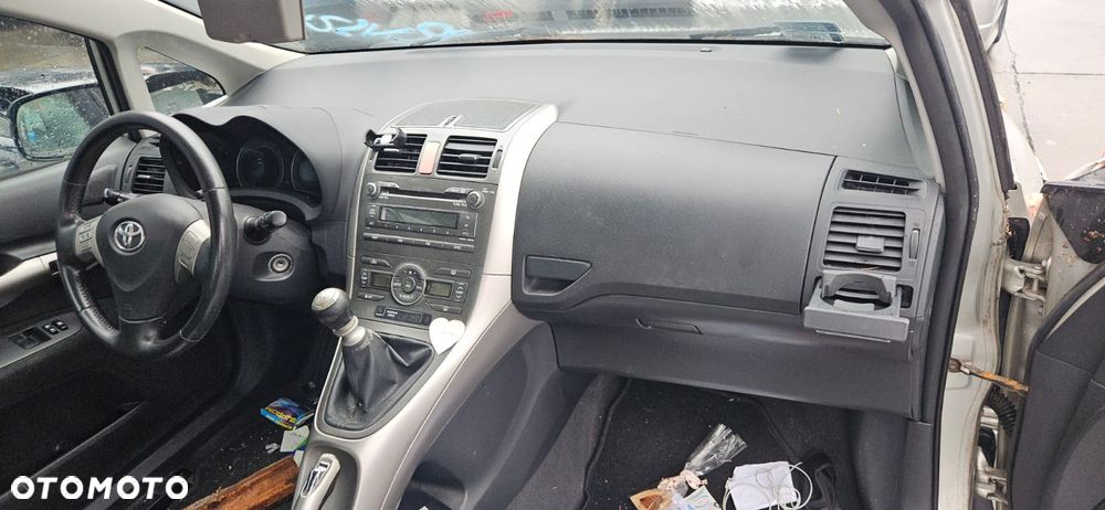 TOYOTA AURIS E15 2.0 D4D 1AD-FTV 06-09 -KLAPA BAGAŻNIKA 1C0 - 17